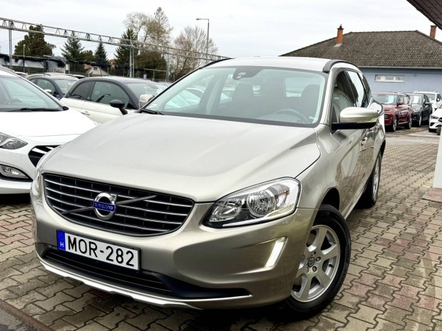 Volvo XC60 2.0 D [D4] Momentum FWD 148000Km!Mag...